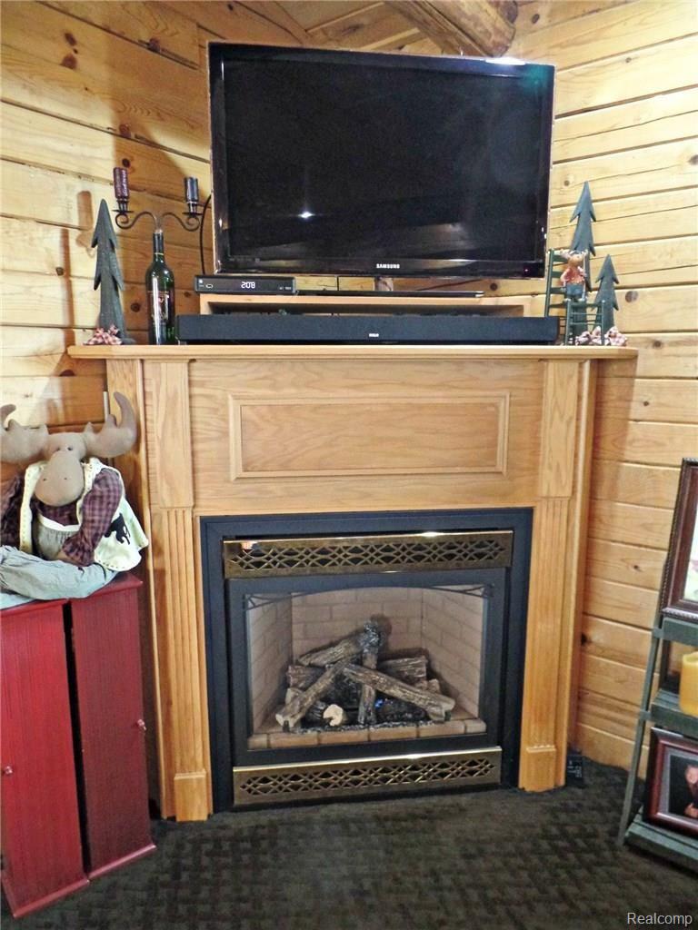 10030 Elms Road Montrose, MI 48457 - Photo 9 of 36 SAM_1353.jpg