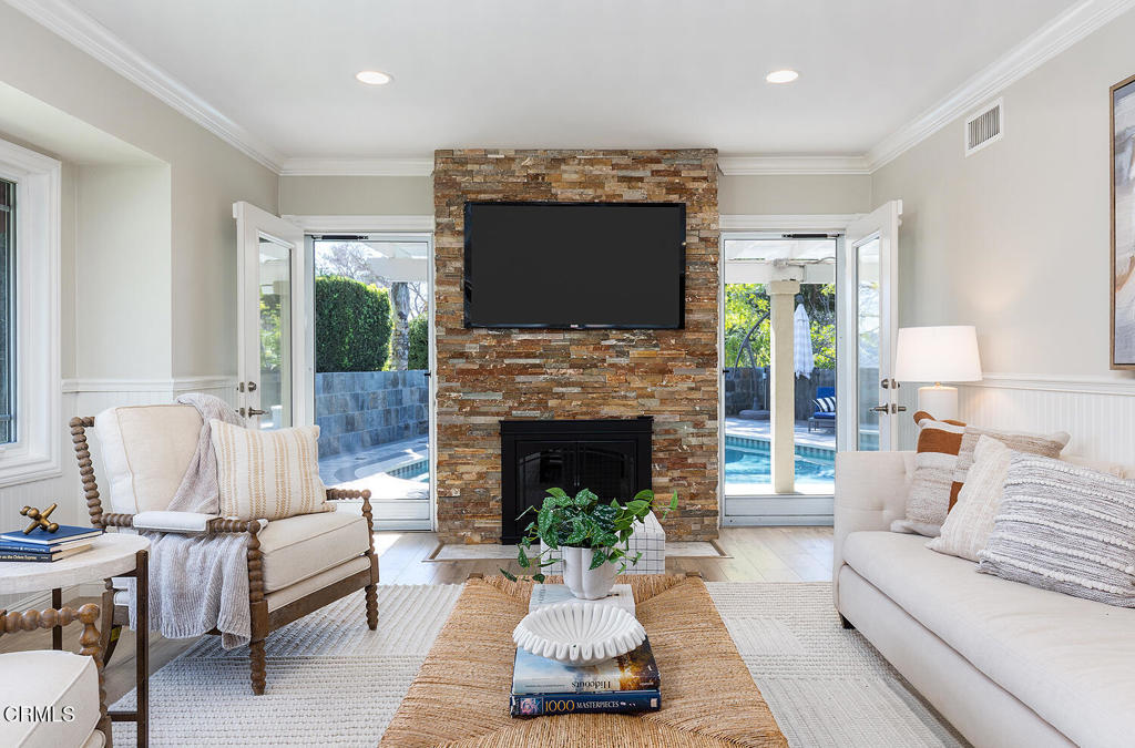 1247 Flanders Road La Canada Flintridge, CA 91011 - Photo 10 of 38 1247 Flanders Rd 008-mls