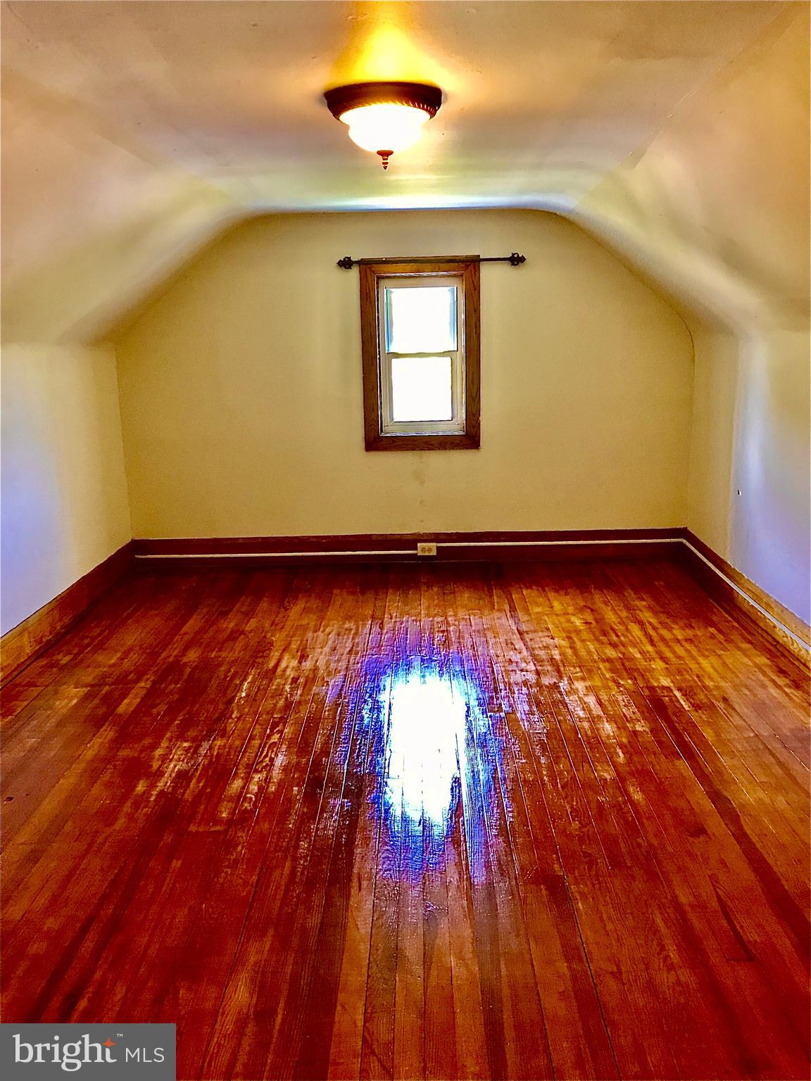 3201 Beverly Road Baltimore, MD 21214 - Photo 15 of 19 Third Floor