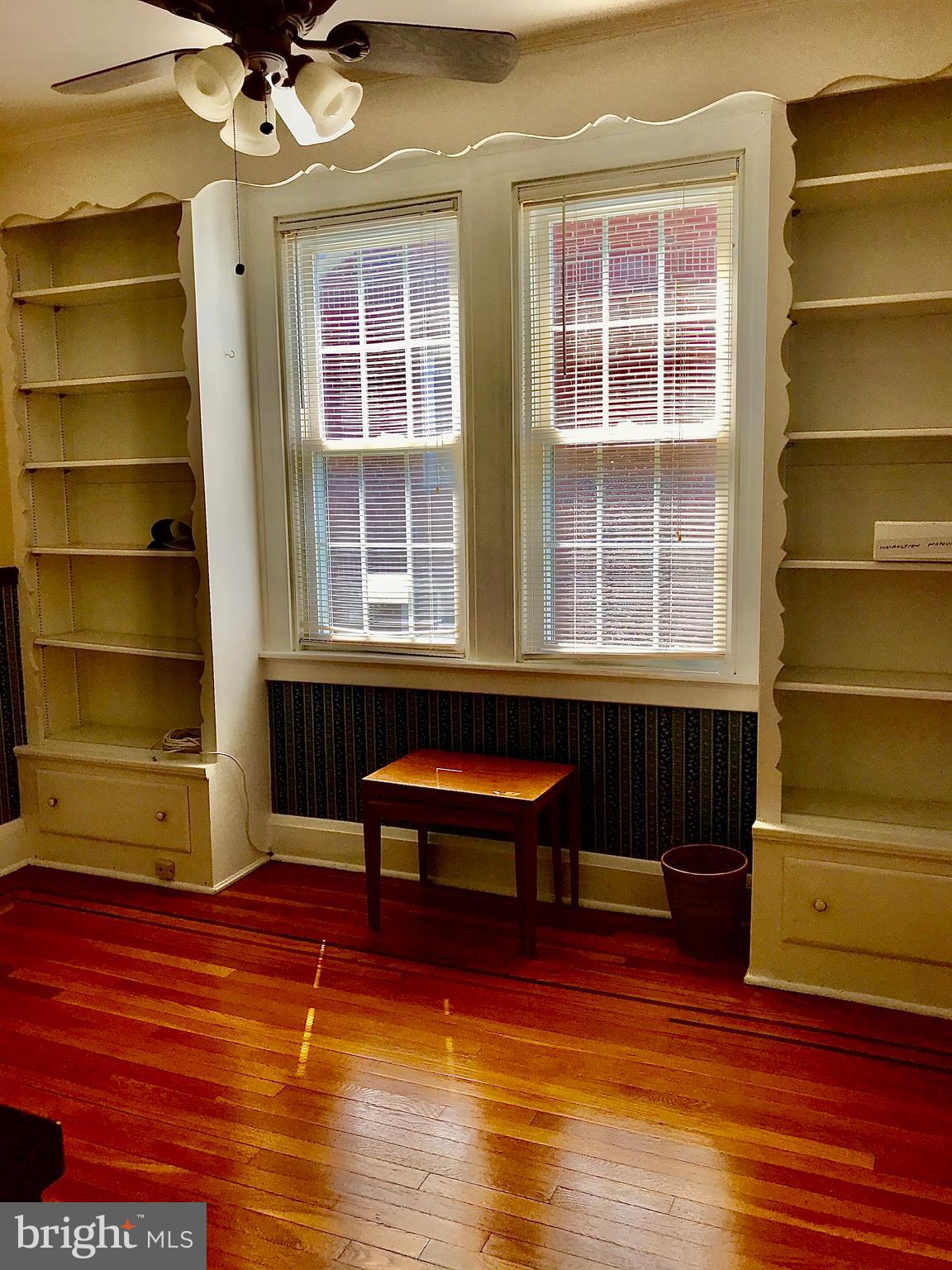 3201 Beverly Road Baltimore, MD 21214 - Photo 5 of 19 Front Room Off of Foyer