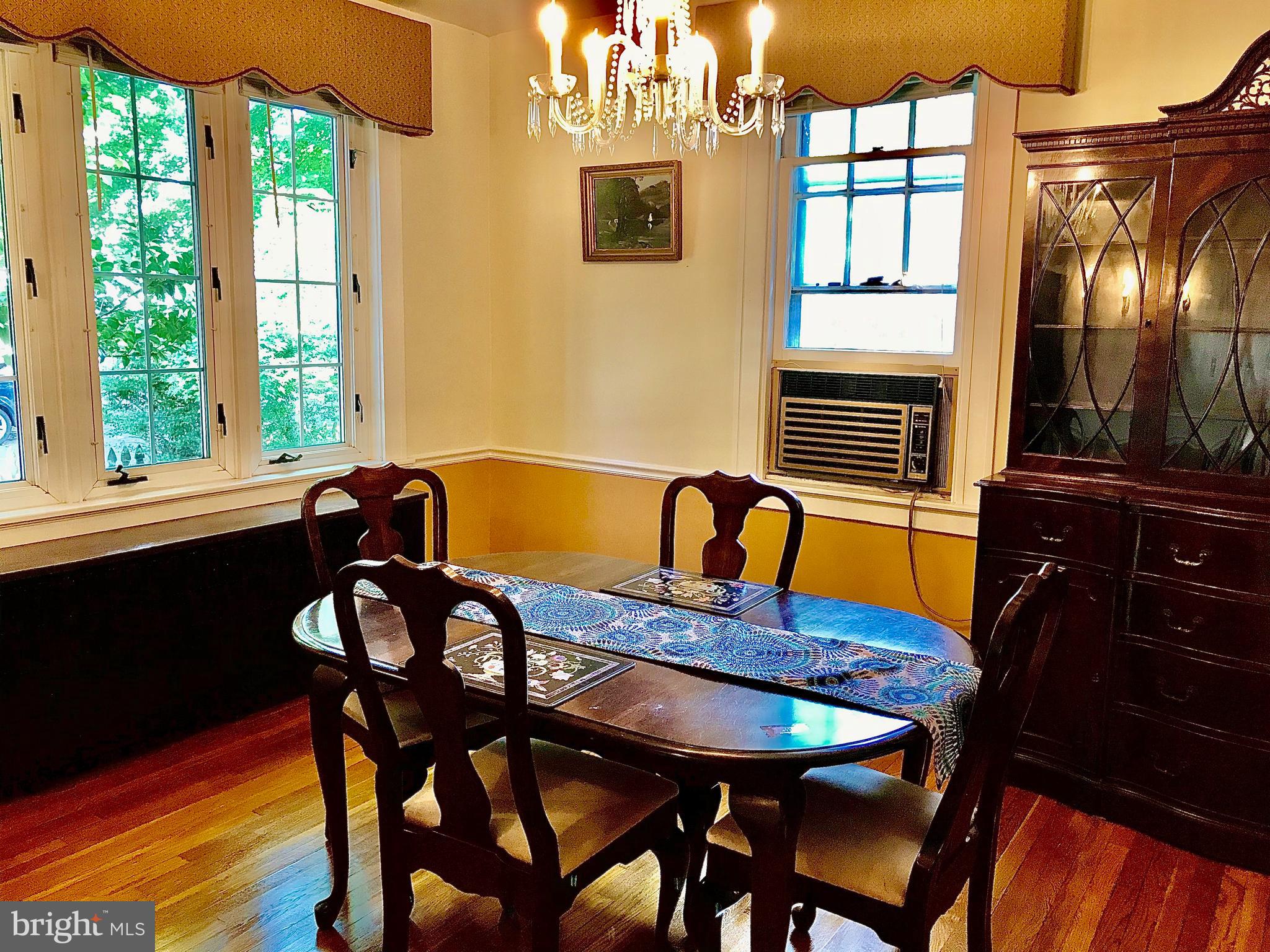 3201 Beverly Road Baltimore, MD 21214 - Photo 6 of 19 Dining Room