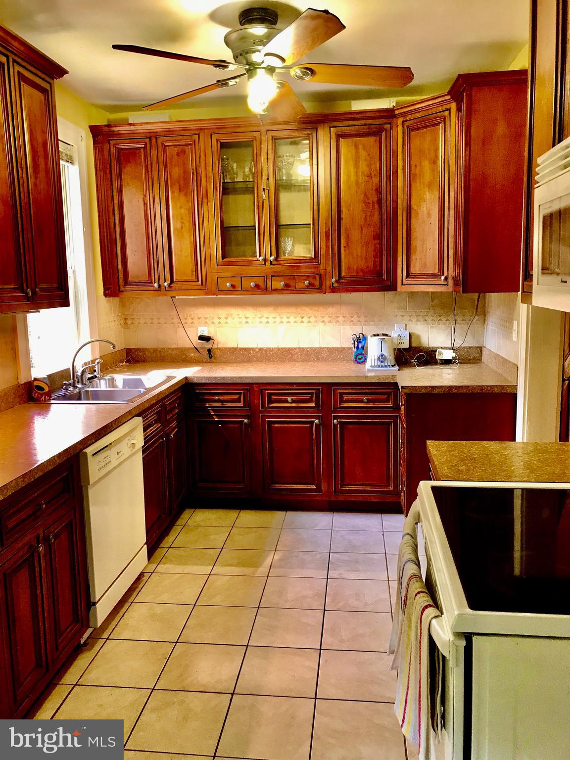 3201 Beverly Road Baltimore, MD 21214 - Photo 8 of 19 Kitchen