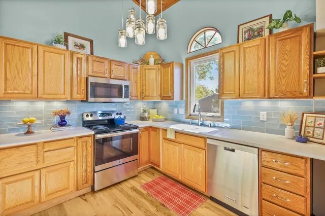 $664,999 | 4432 Old Stage Road, Oregon, WI 53575