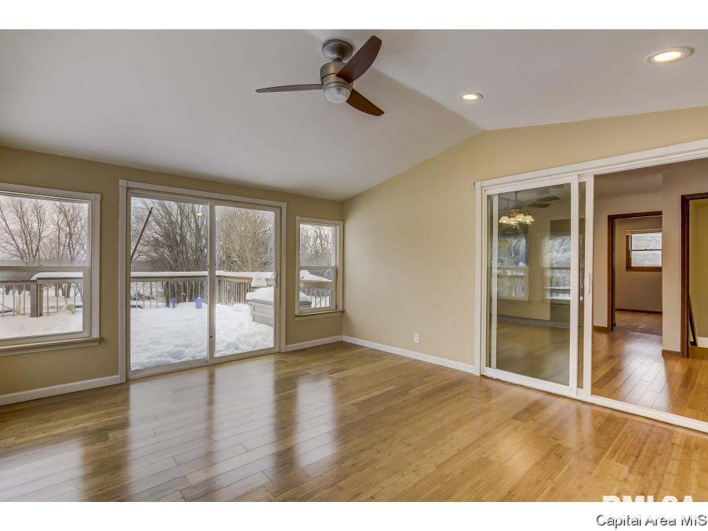 548 South Oaklane Road Springfield, IL 62712 - Photo 13 of 36