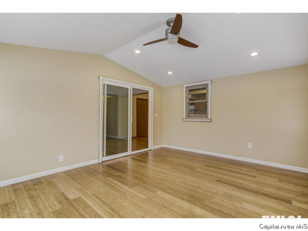 548 South Oaklane Road Springfield, IL 62712 - Photo 15 of 36