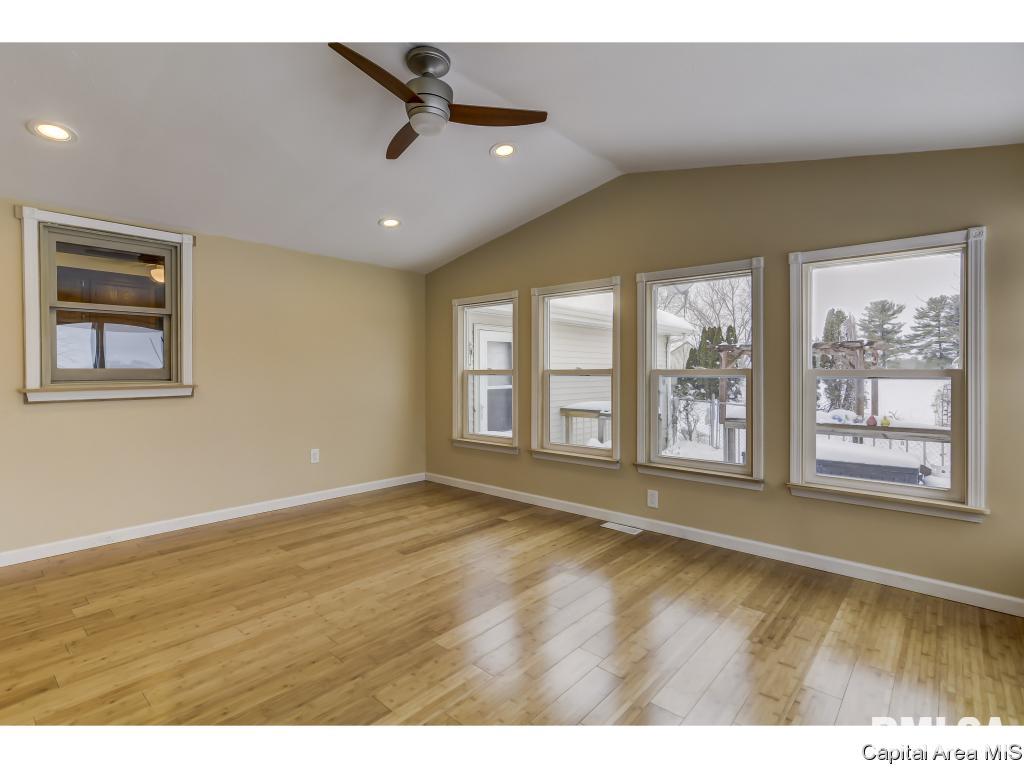 548 South Oaklane Road Springfield, IL 62712 - Photo 16 of 36