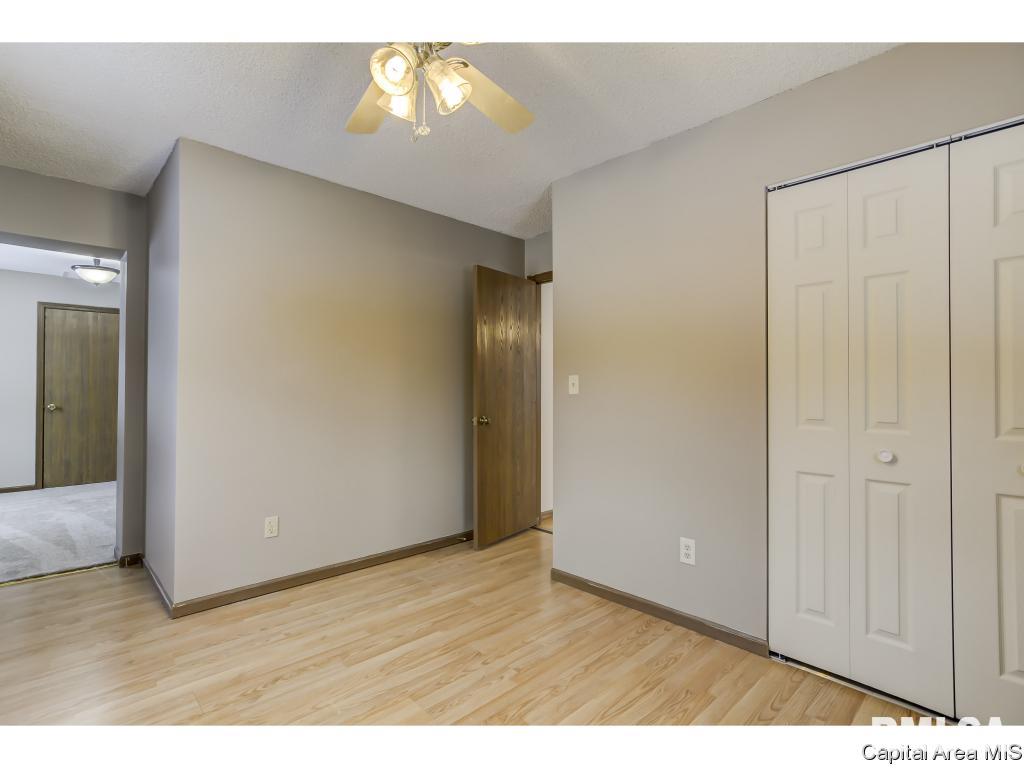 548 South Oaklane Road Springfield, IL 62712 - Photo 30 of 36