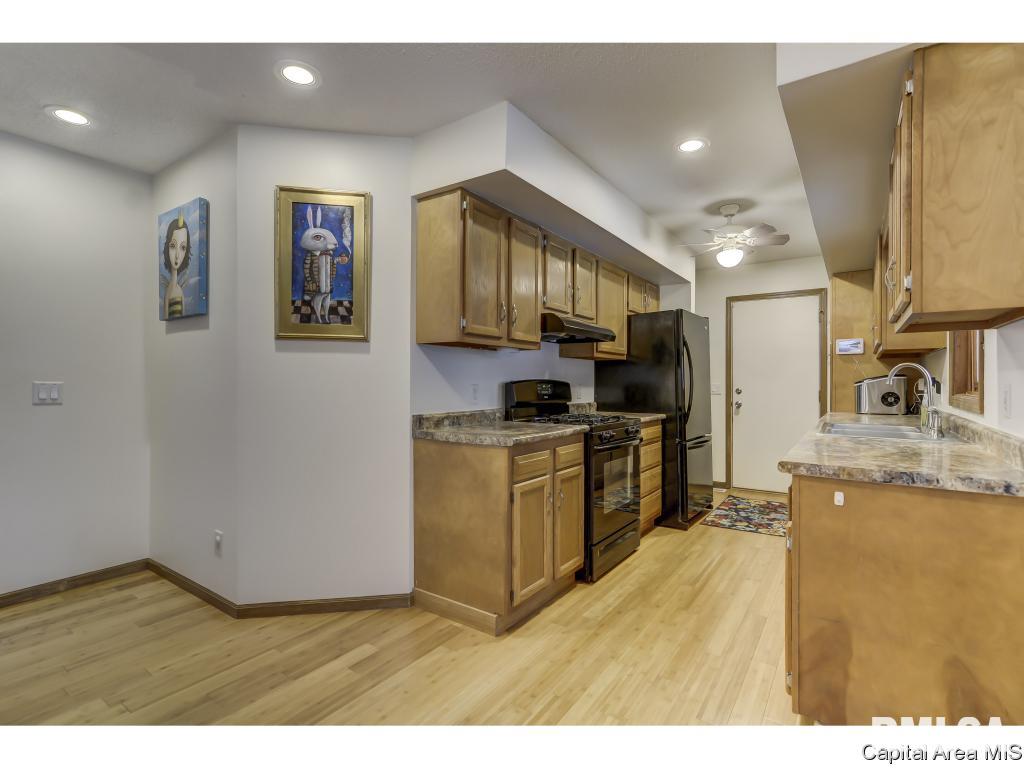 548 South Oaklane Road Springfield, IL 62712 - Photo 6 of 36