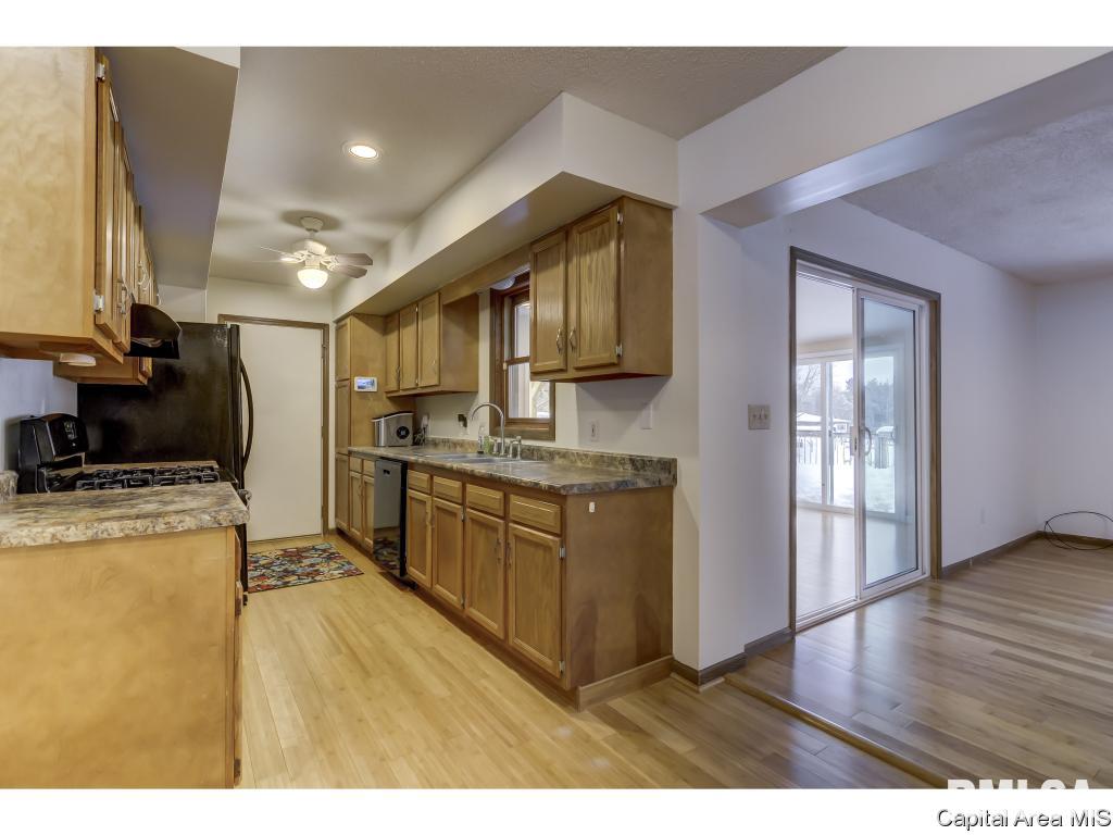 548 South Oaklane Road Springfield, IL 62712 - Photo 7 of 36