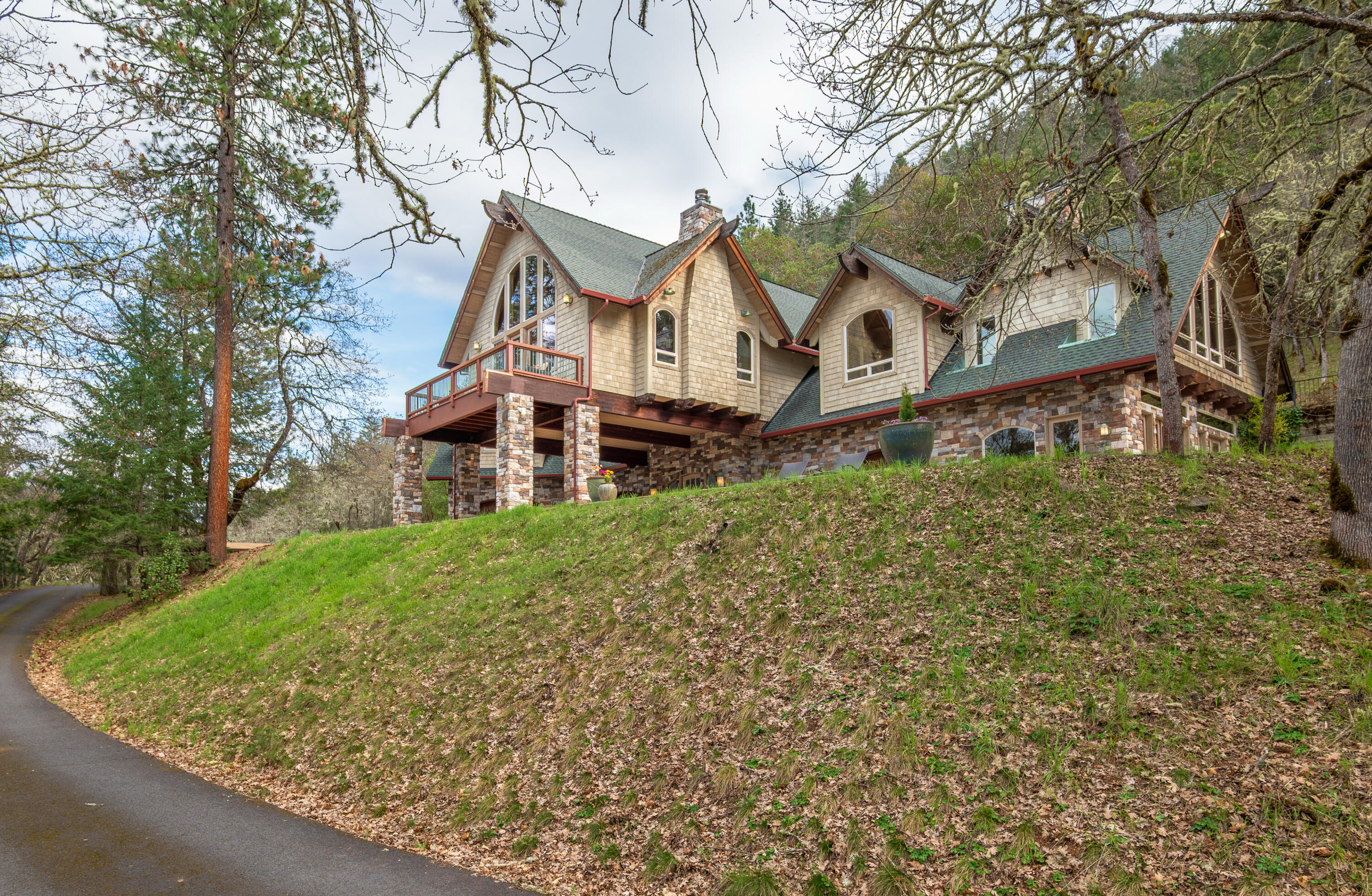 3998 Little Applegate Road Jacksonville, OR 97530 - Photo 4 of 77 3998LittleApplegate4