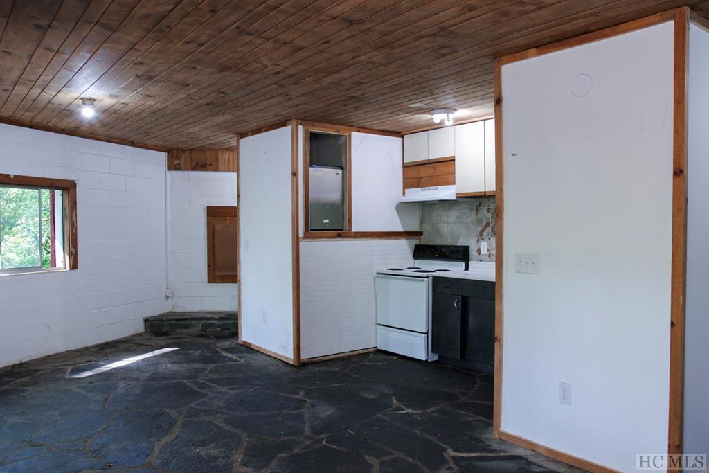 529 Hickory Hill Road Highlands, NC 28741 - Photo 29 of 53 Gallery Image 29
