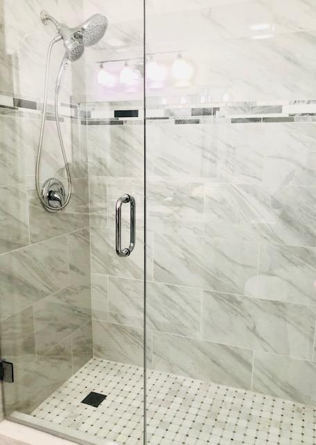 155 Seashore Drive Jupiter, FL 33477 - Photo 22 of 32 Guest Shower