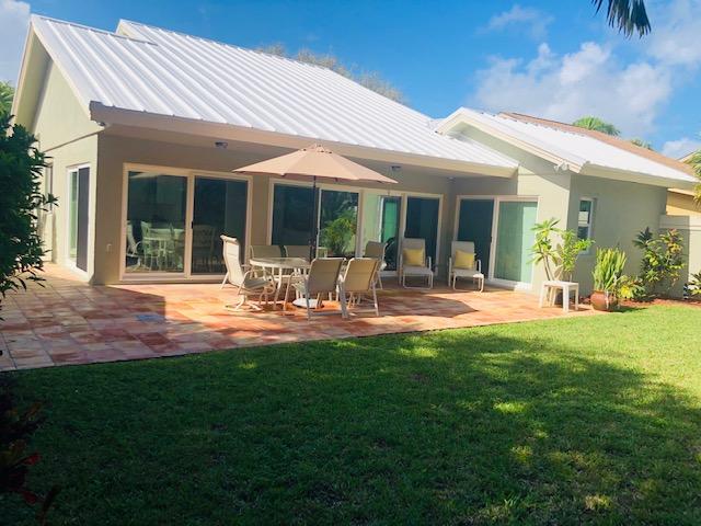 155 Seashore Drive Jupiter, FL 33477 - Photo 26 of 32 Rear of home