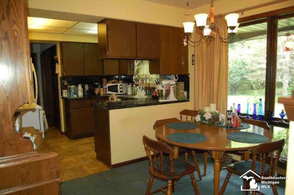 15010 West Albain Road Petersburg, MI 49270 - Photo 12 of 18 DIDNING