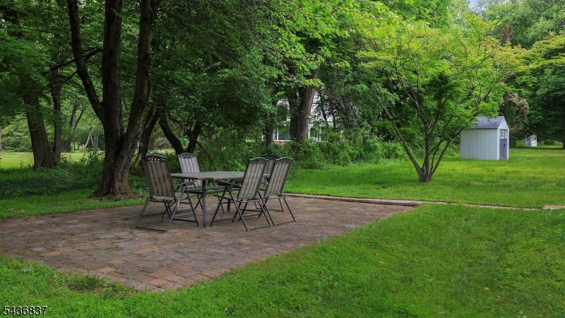 5 Maple Drive Warren, NJ 07059 - Photo 33 of 35