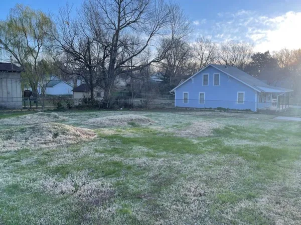 $5,500 | 424 West Kansas Avenue, El Dorado, KS 67042
