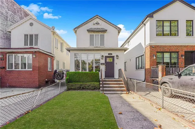 $2,299,000 | 1726 East 4th Street | Midwood