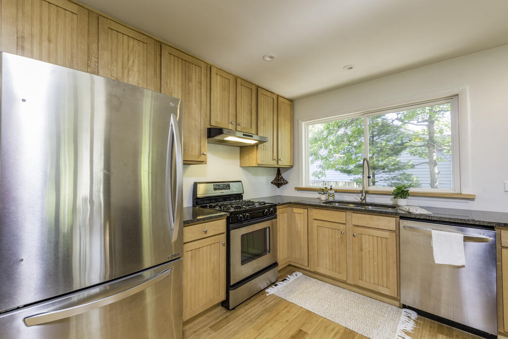 11211 8th Avenue Pleasant Prairie, WI 53158 - Photo 11 of 35 DSC_6637