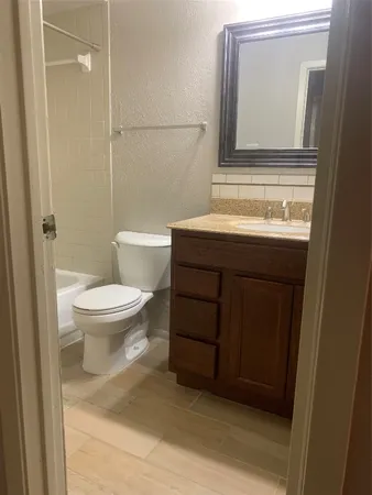 $1,350 | 766 Memorial Mews Street, Unit B, Houston, TX 77079