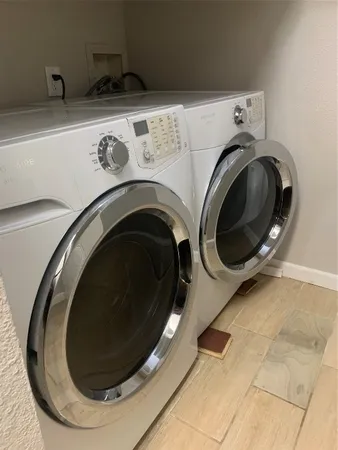 $1,350 | 766 Memorial Mews Street, Unit B, Houston, TX 77079