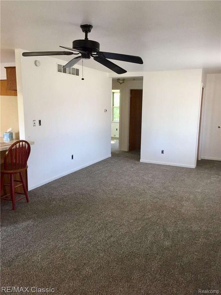 28795 Northline Road Romulus, MI 48174 - Photo 9 of 28 Living Room