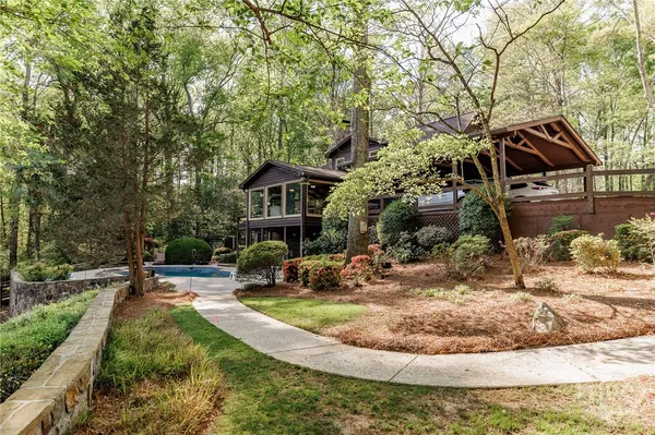 $650,000 | 2462 Centerville Rosebud Road, Loganville, GA 30052