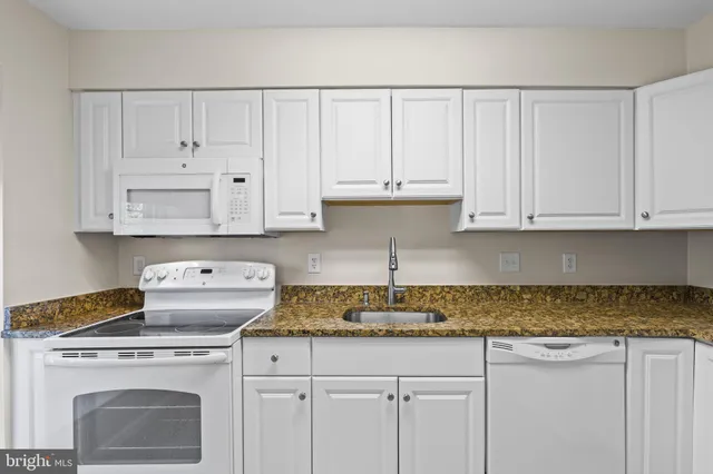 $4,000 | 786 North Vermont Street, Arlington, VA 22203