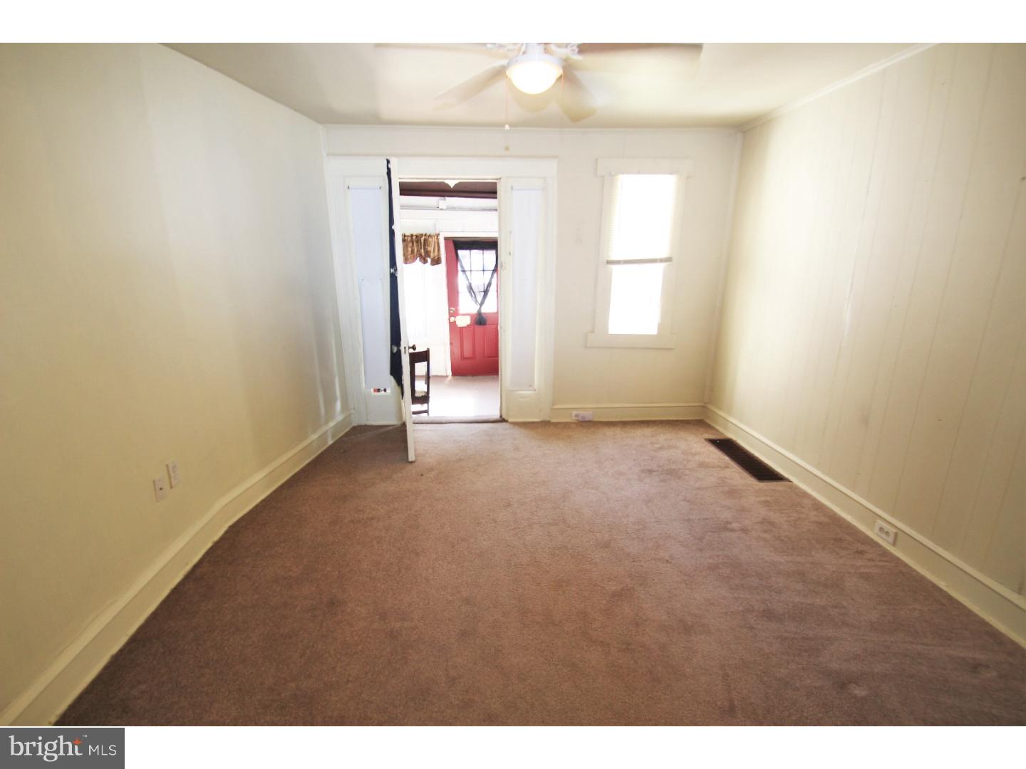 38 Rhodes Avenue Collingdale, PA 19023 - Photo 2 of 11 Gallery Image 2