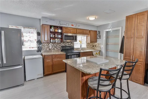 $2,250 | 3112 Oranole Road, Orlando, FL 32810