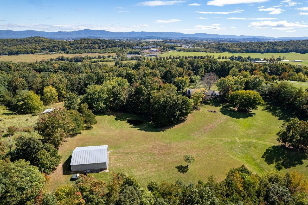 223 Fadley Road Weyers Cave, VA 24486 - Photo 46 of 59