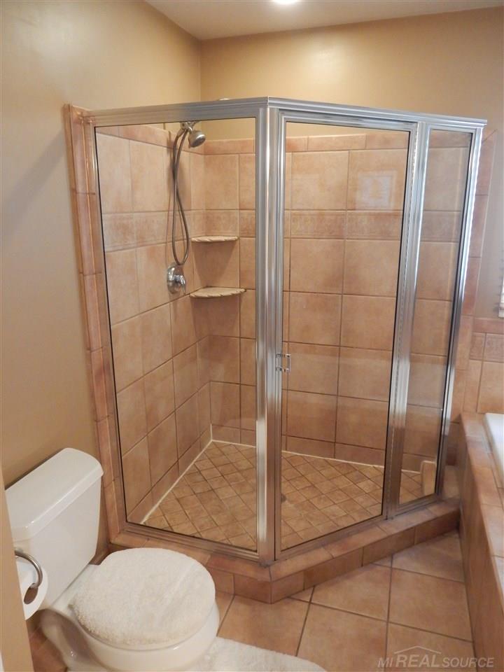 2007 Peterwood Rochester Hills, MI 48307 - Photo 27 of 40
