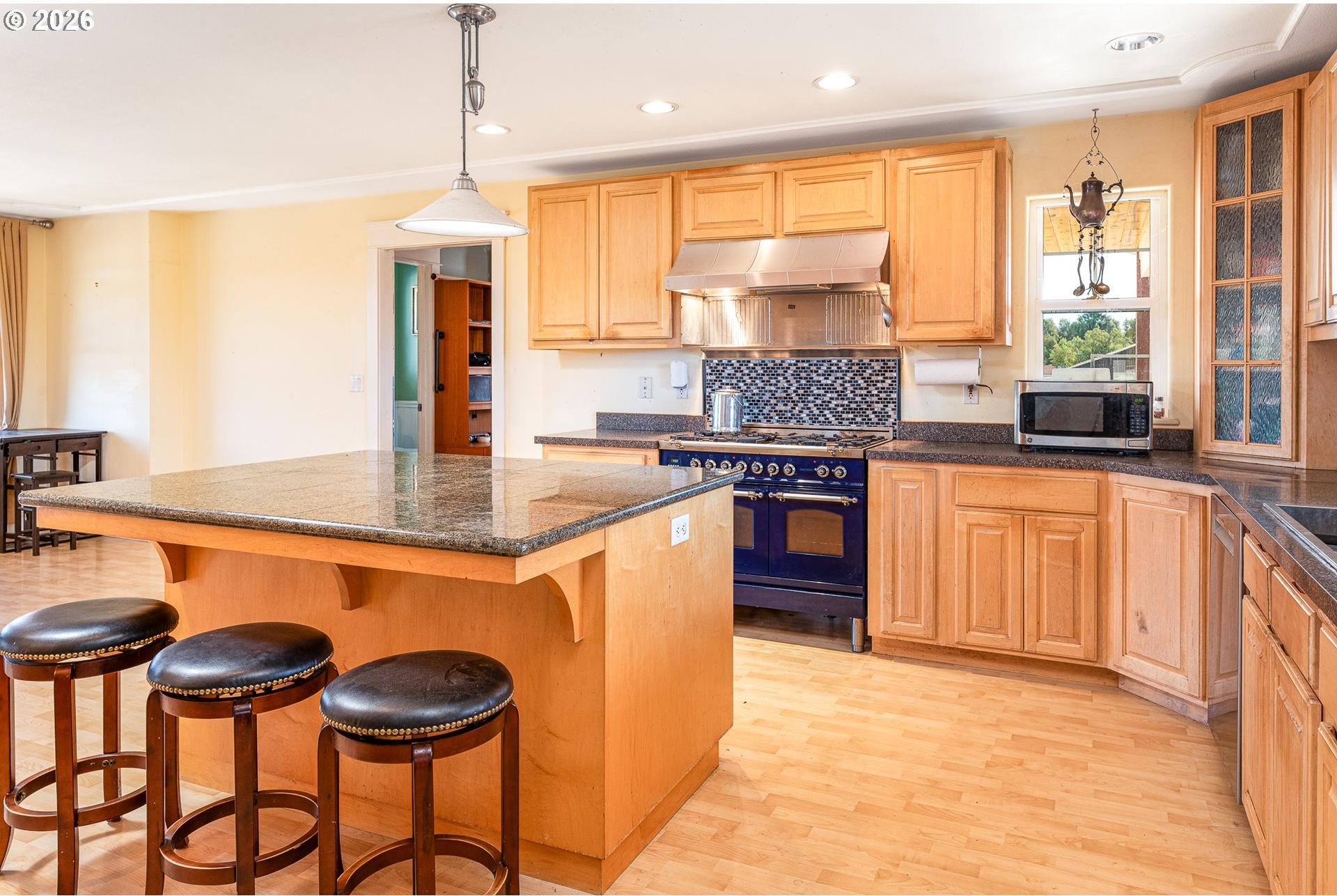 33195 Camas Swale Road Creswell, OR 97426 - Photo 4 of 46 Gallery Image 4