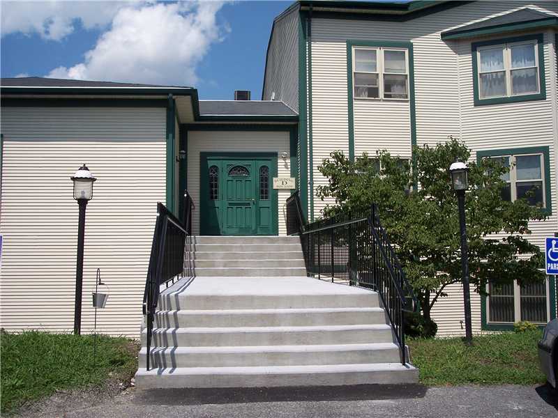 3520 West Shore Road, Unit 904 Warwick, RI 02886 - Photo 18 of 19 Exterior Front.