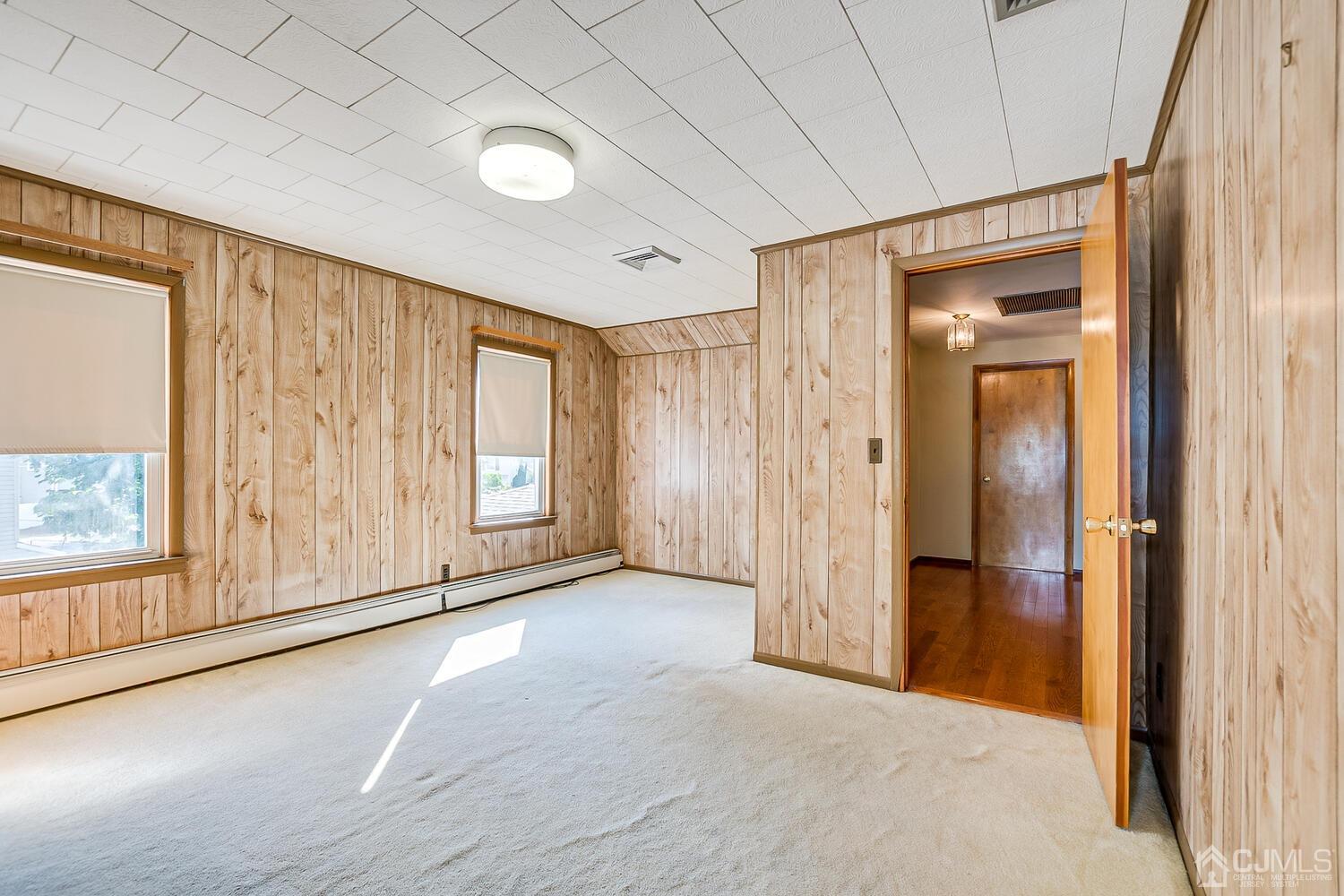 7 Paley Place Edison, NJ 08817 - Photo 33 of 53 an empty room with windows and closet