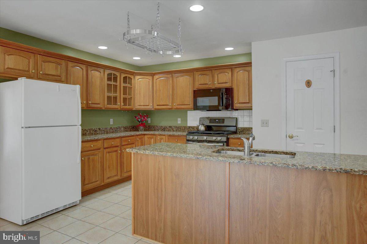 6911 Tommytown Road Sharpsburg, MD 21782 - Photo 18 of 52 Gourmet kitchen