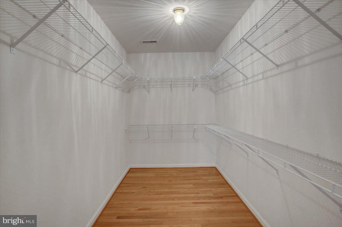 6911 Tommytown Road Sharpsburg, MD 21782 - Photo 30 of 52 Generously sized walk-in wardrobe