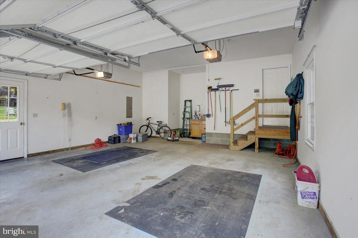 6911 Tommytown Road Sharpsburg, MD 21782 - Photo 35 of 52 Oversized garage