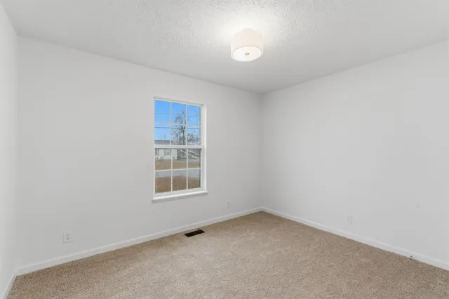 $265,000 | 906 Spruce Street, Springfield, TN 37172