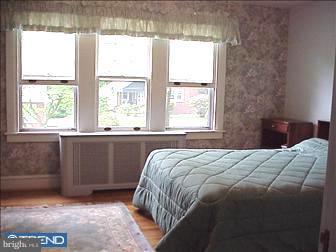 429 Harmon Road Philadelphia, PA 19128 - Photo 5 of 6 Bedroom - Main
