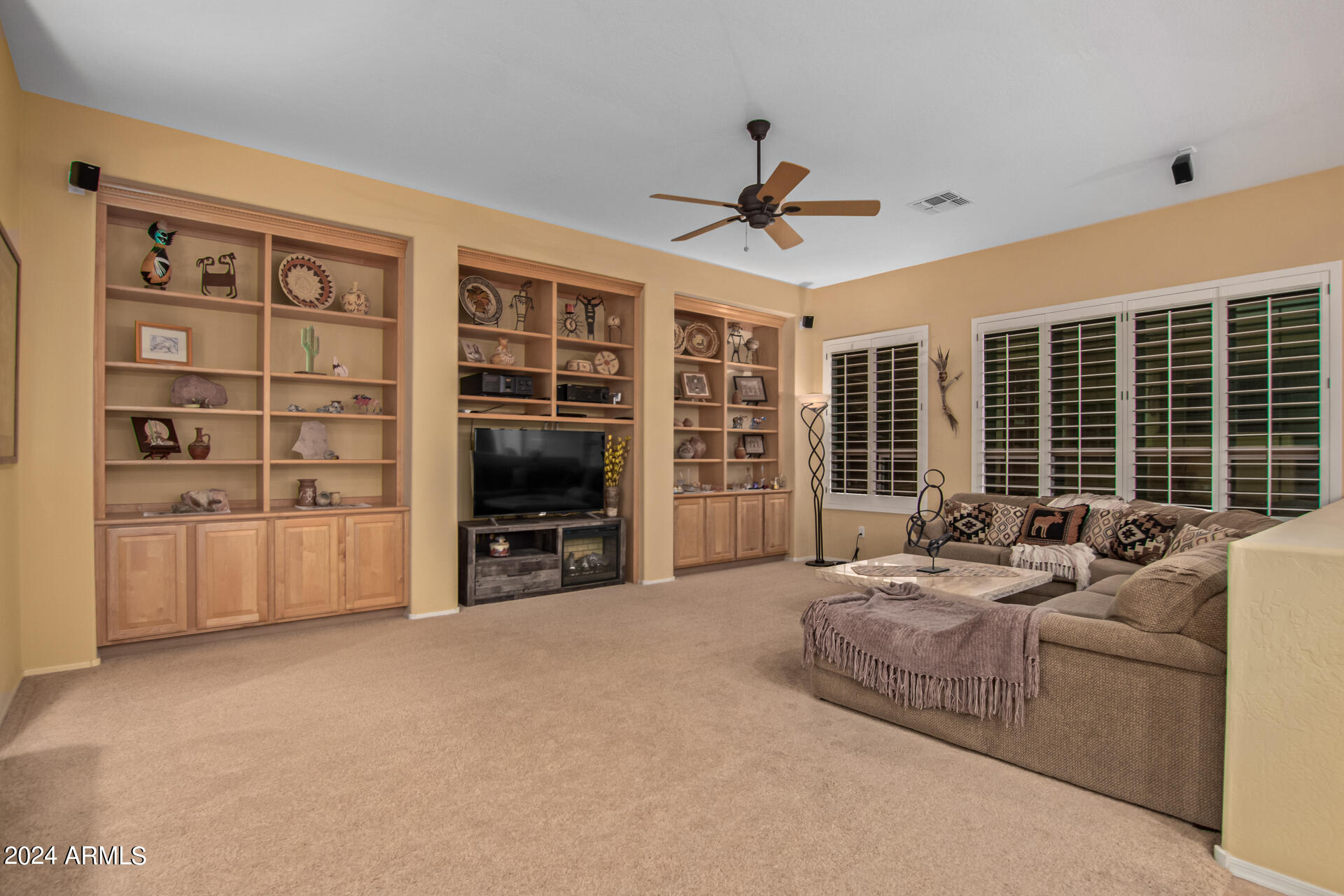 4538 West Rowel Road Phoenix, AZ 85083 - Photo 13 of 85 Living Room