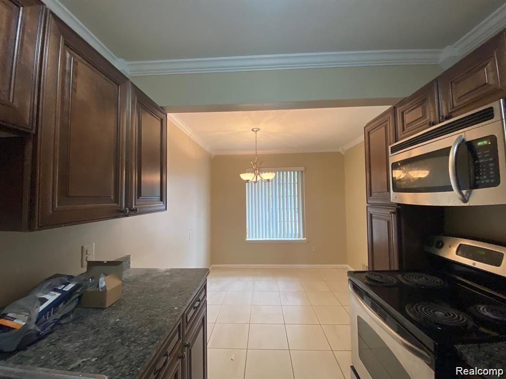 28129 Franklin Road, Unit 112 Southfield, MI 48034 - Photo 3 of 9 Gallery Image 3