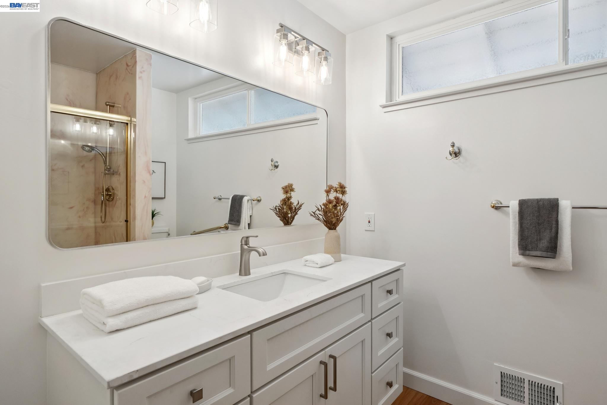 13048 Brookpark Road Oakland, CA 94619 - Photo 35 of 59