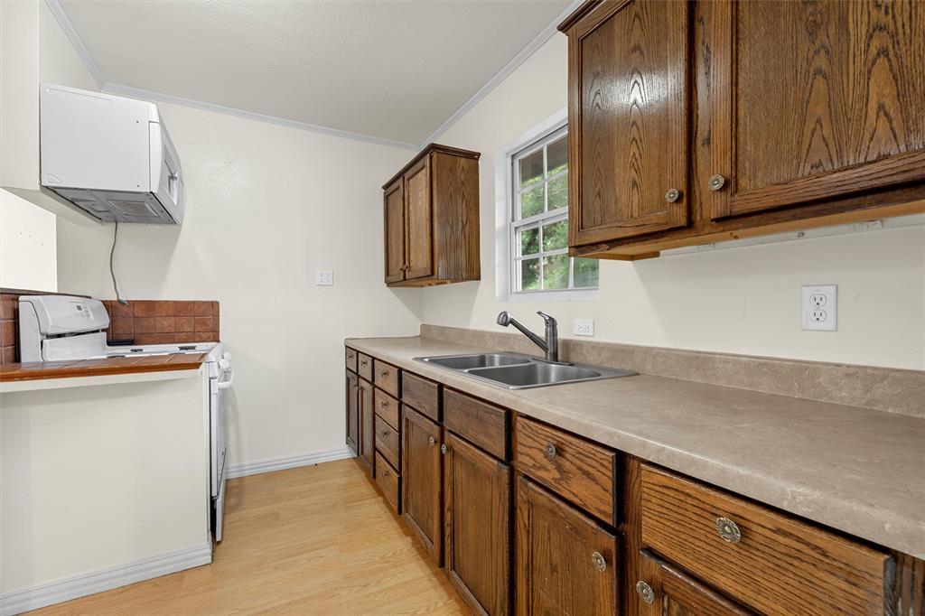 2608 McFerrin Avenue Waco, TX 76708 - Photo 9 of 26