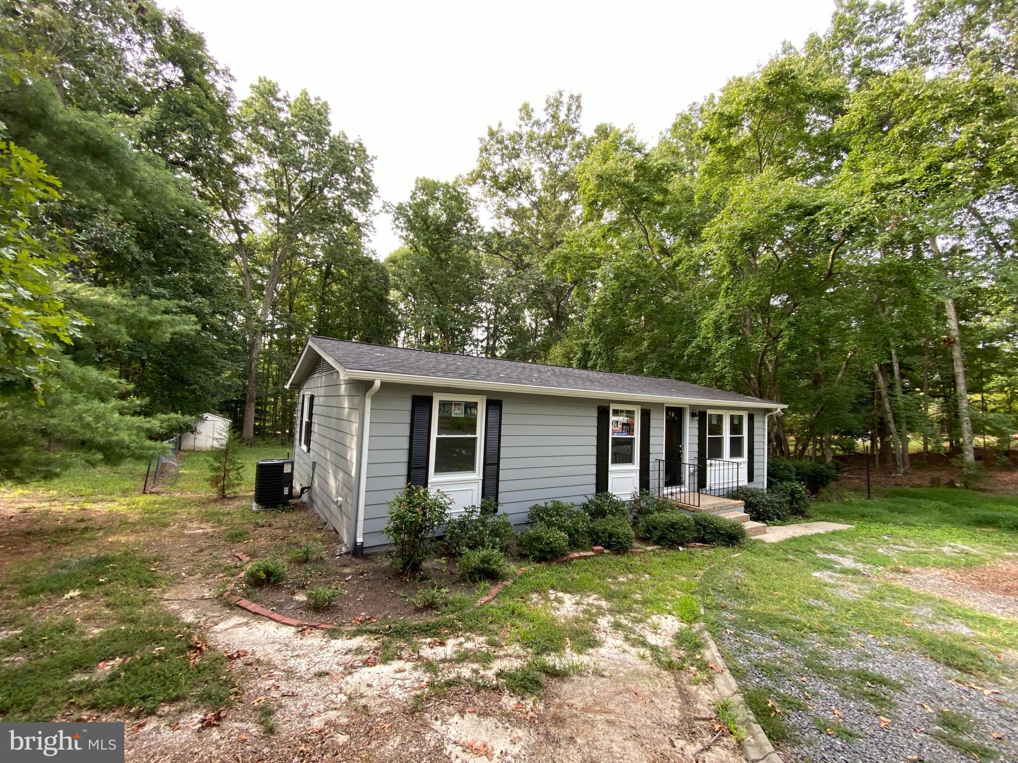 7059 Tanglewood Road Spotsylvania, VA 22551 - Photo 3 of 32