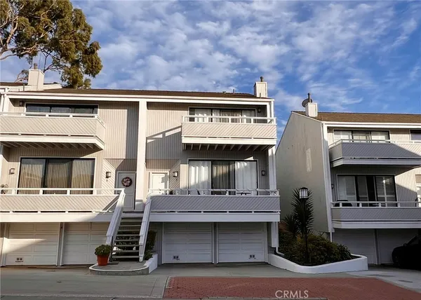 $6,495 | 7 Swift Court, Unit 210, Newport Beach, CA 92663