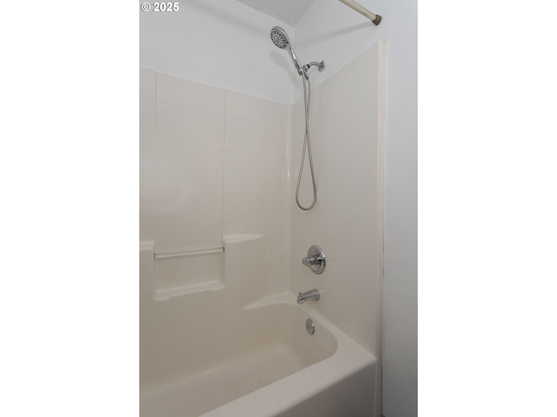 38909 Cascadia Village Drive Sandy, OR 97055 - Photo 16 of 34