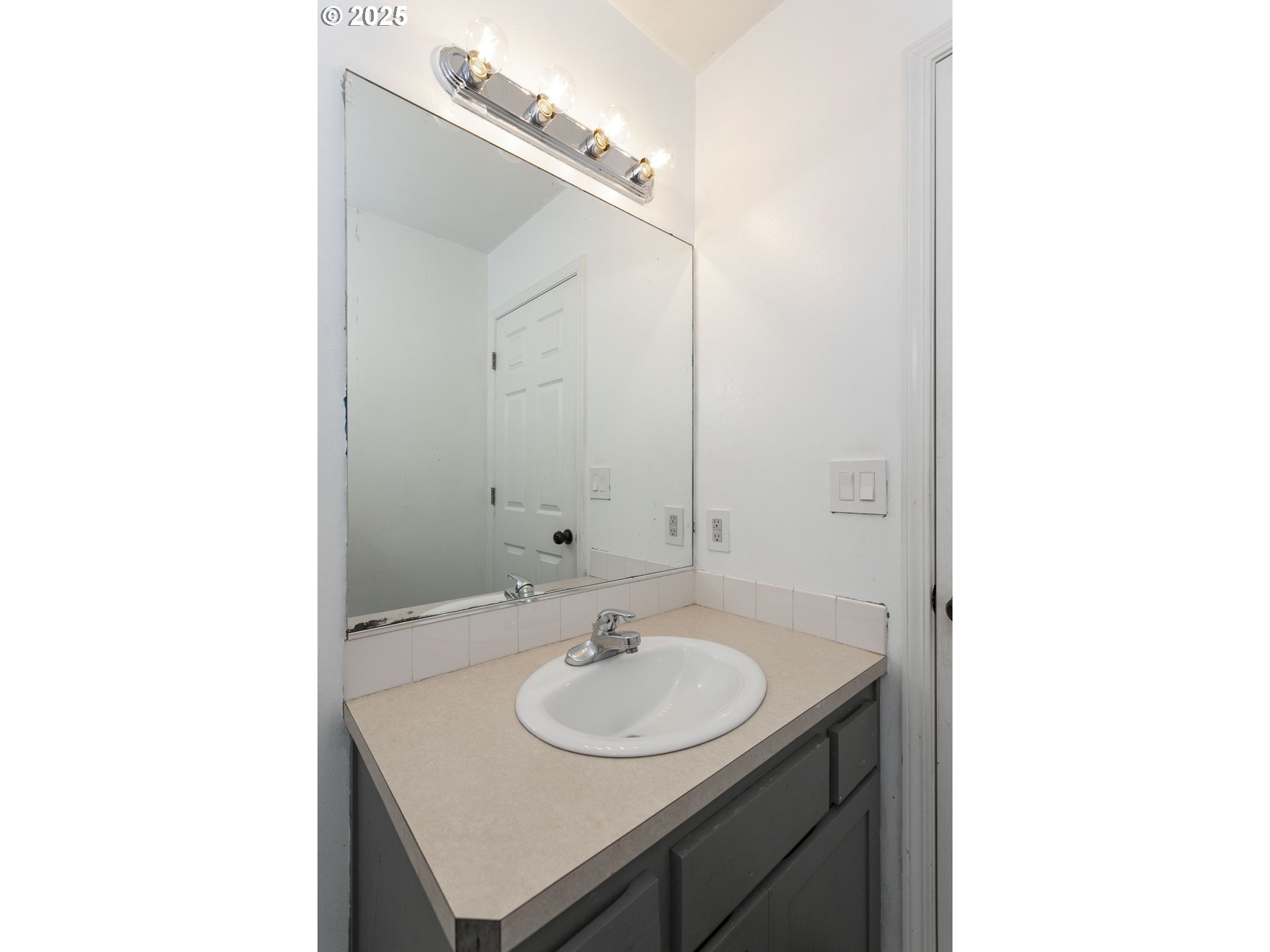 38909 Cascadia Village Drive Sandy, OR 97055 - Photo 17 of 34