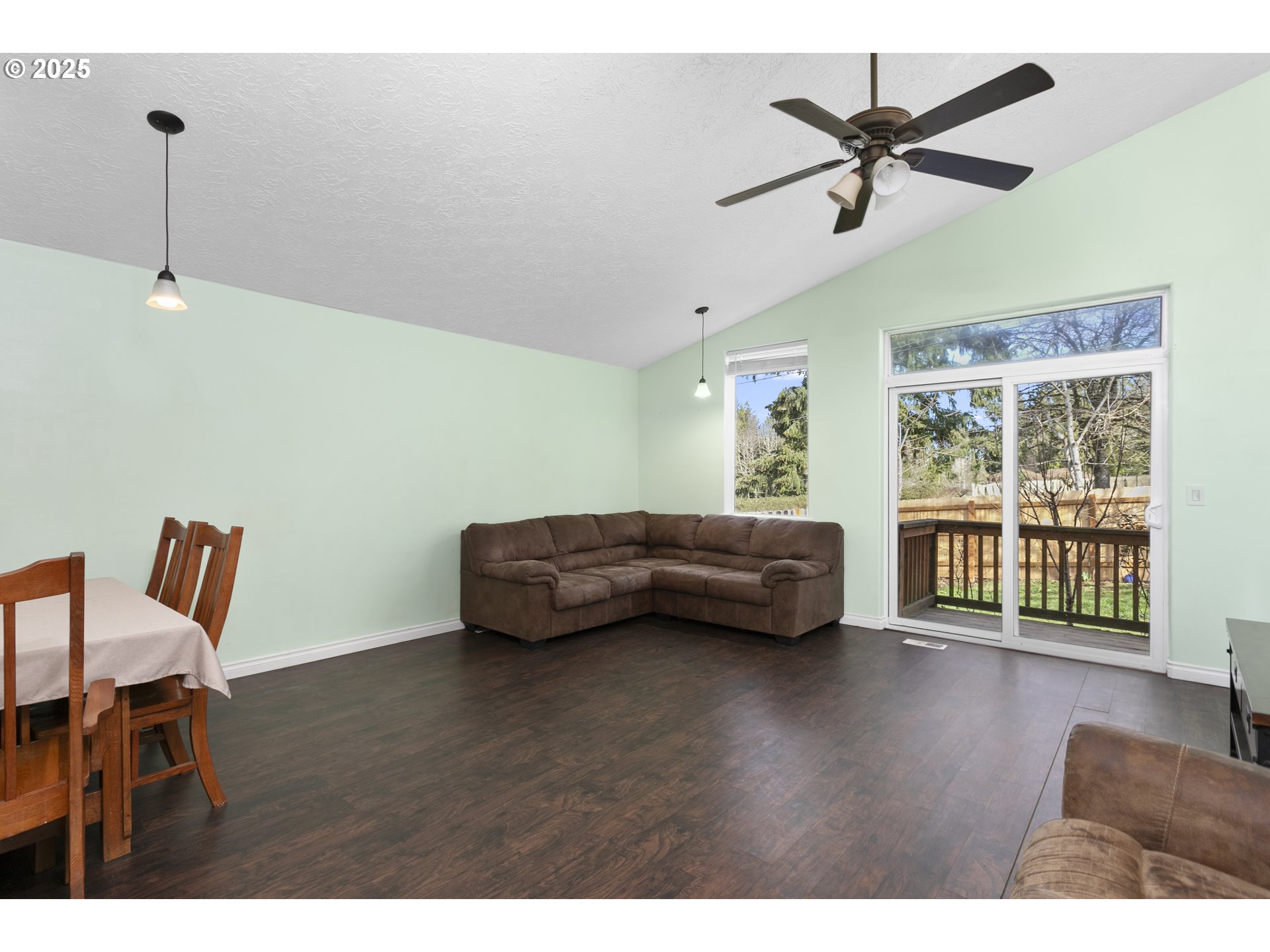 38909 Cascadia Village Drive Sandy, OR 97055 - Photo 6 of 34