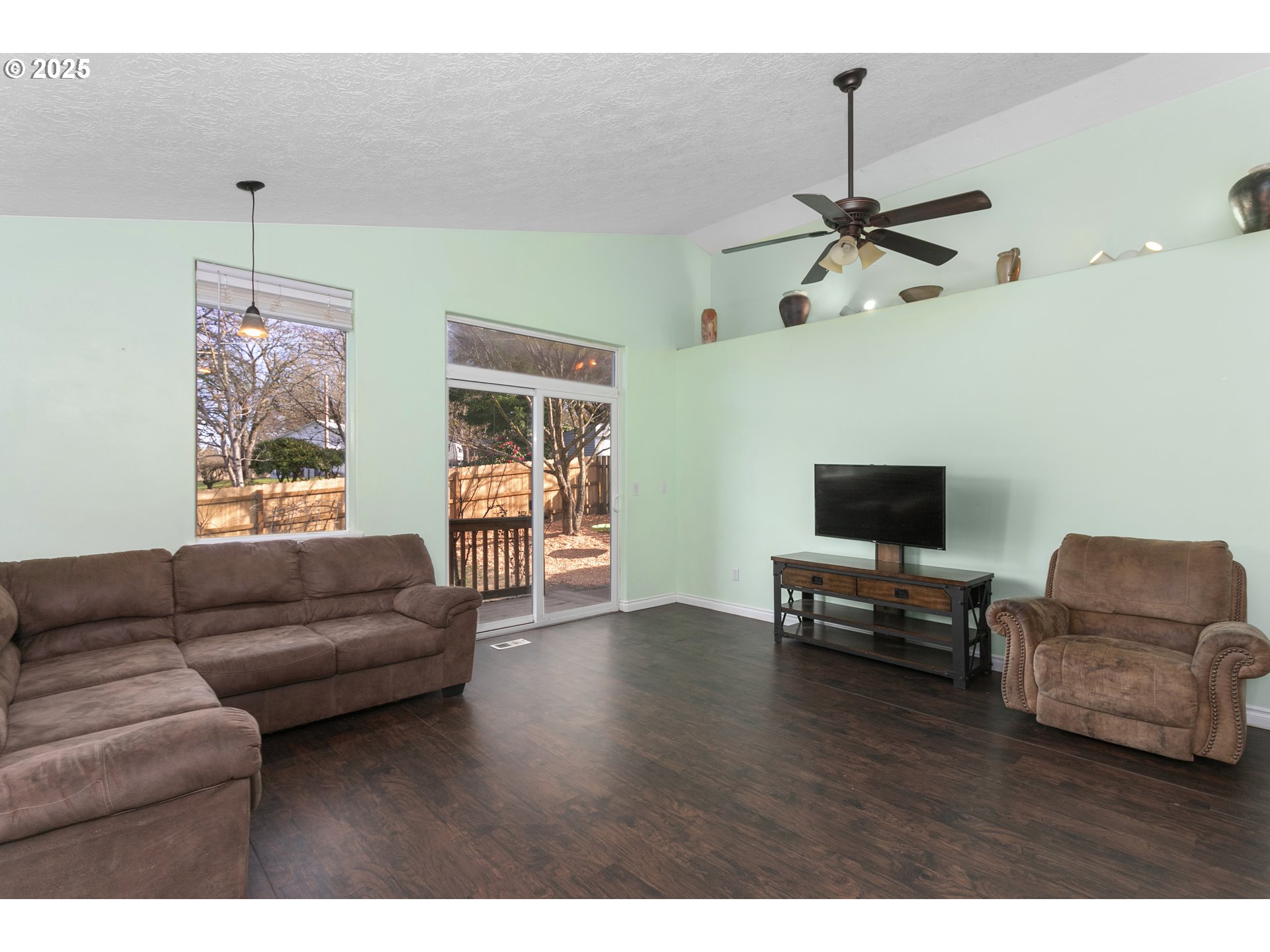 38909 Cascadia Village Drive Sandy, OR 97055 - Photo 7 of 34