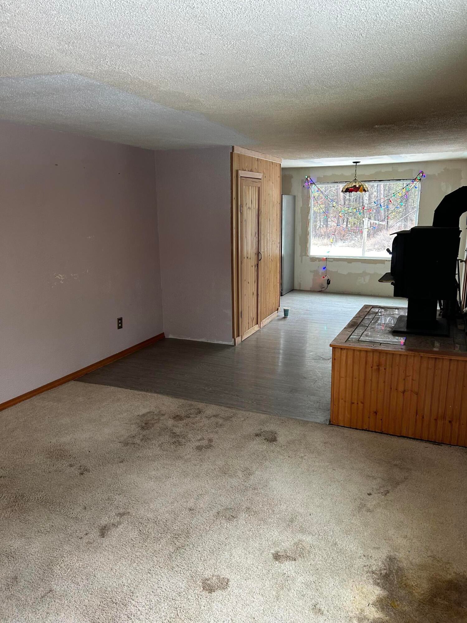 55793 Bivouac Road Bend, OR 97707 - Photo 12 of 22 Living room